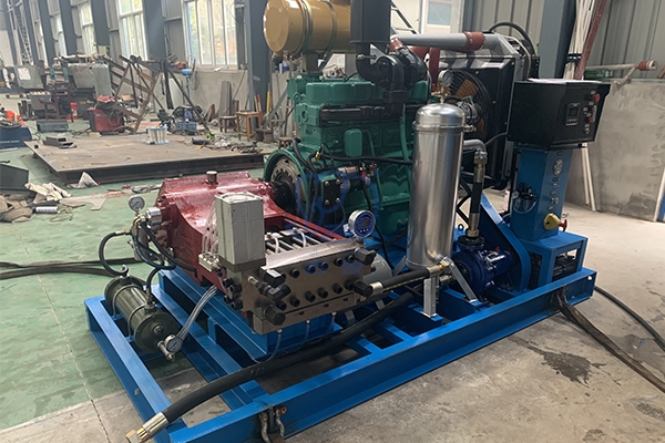 柴油機驅(qū)動超高壓清洗機
